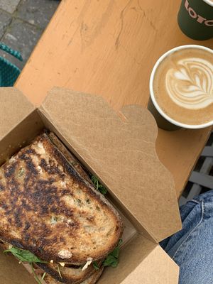 An oat cappuccino with the grilled cheese sandwich :) at Lisa's Deli in Zwolle