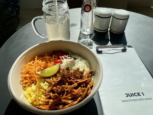   at JUICE 1 in Glarus