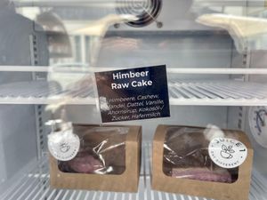   at JUICE 1 in Glarus