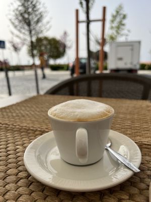 Cappuccino au lait d’avoine  at Mogno in Olhao