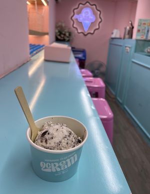 Vegan vanilla oreo   at Kem 2Cream - Hoan Kiem Lake in Hanoi