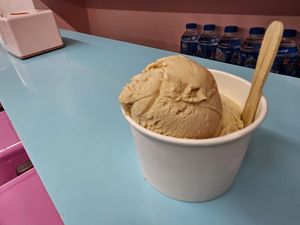 Salted caramel and peanut butter at Kem 2Cream - Hoan Kiem Lake in Hanoi