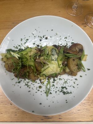 Vegan plate sans vegetarian parmesan   at Le Jardin in Hyeres