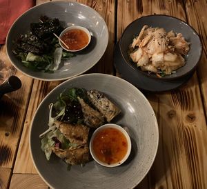 Tofu in Betel Blättern, Kimchi, Frühlingsrollen  #Veganuary at Lôc Vegan in Mainz