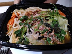 gebratene Udon-Nudeln mit Tofu at Lôc Vegan in Mainz