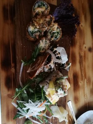 Sushi plate at Lôc Vegan in Mainz