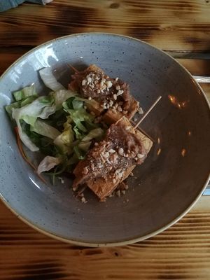 Tofu Skewers with peanut sauce at Lôc Vegan in Mainz