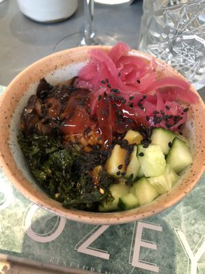 The de li ci ous poke bowl. MUST TRY!  at Rozey in Delft
