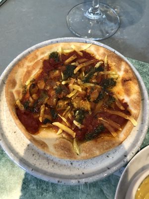 Vegan pizza at Rozey in Delft