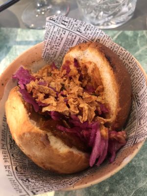 Vegan pulled jackfruit at Rozey in Delft