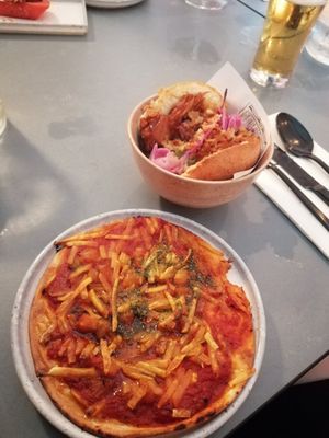 Pizza and jackfruit sandwich at Rozey in Delft