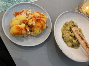 Curry & bloemkoolsteak at Rozey in Delft