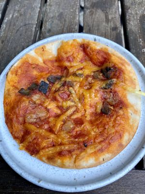 Pizza vegetariana  at Rozey in Delft