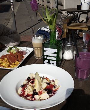 Acai-Bowl at Centrum Linden in Hannover