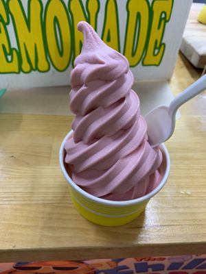 Strawberry Dole Whip 🍓 at The Chillin Pineapple in Wildwood
