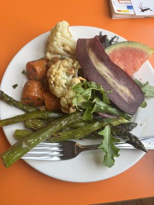 Vegan ontbijt met heerlijke groenten   at Villa Augustus in Dordrecht