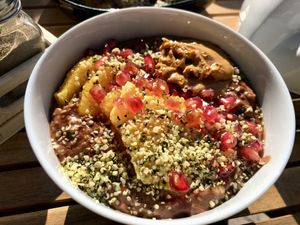 Chocolate & orange porridge with peanut butter #Veganuary at Ahimsa in Mallorca