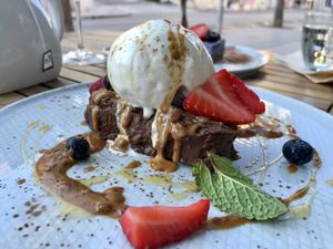 Chocolate Avocado mousse tart  #Veganuary at Ahimsa in Mallorca