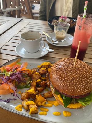 Lentil and beetroot burger  at Ahimsa in Mallorca