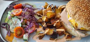 Burger at Ahimsa in Mallorca