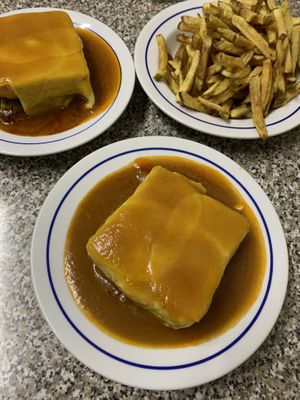 Vegan francesinha with fries at Francesinha em Casa in Portimao