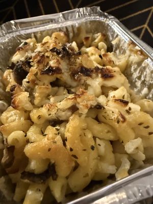 Mac closeup   at Chez Zac Pizzeria in Montreal