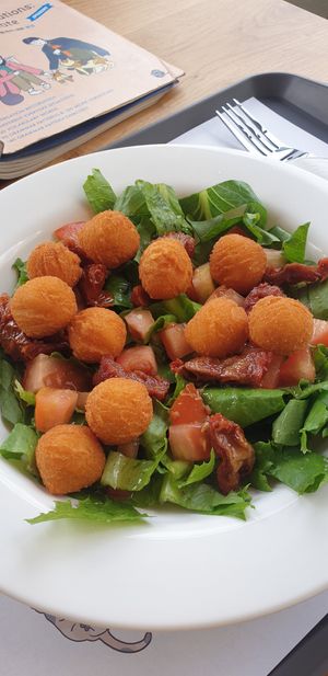 Croquette Salad at Breaghetti Itaewon in Seoul