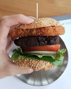 Hashbrown burger - size at Breaghetti Itaewon in Seoul