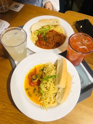 Cheese Pasta & Tomato Meat Pasta / Strawberry Ade & Lemonade 🌱  at Breaghetti Itaewon in Seoul