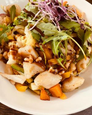 Vegan gnocchi met warme groenten  at Stoemp in Tongeren