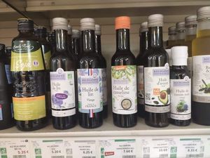 Oils at La Vie Saine in Bordeaux