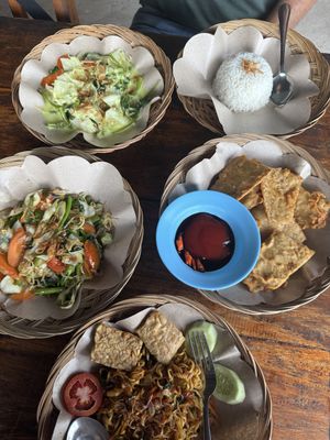   at Oktavia Warung in 