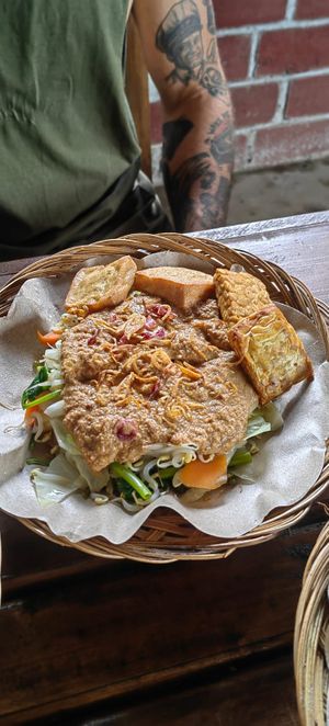  at Oktavia Warung in 