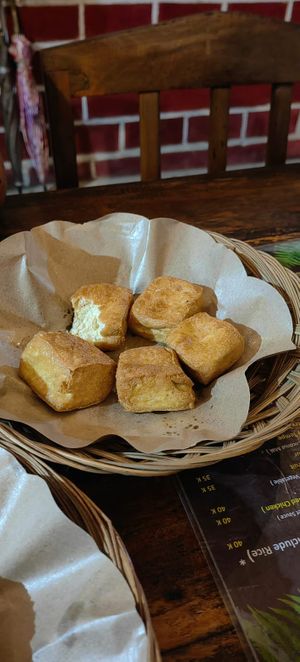  at Oktavia Warung in 