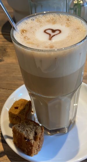 veganer Chai Latte; am besten vorher Nachfragen einer ist nämlich mit Honig😉  at Café Röstzeit in Hilden