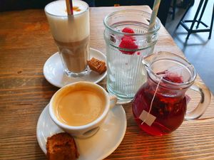 Latte Macchiato with soy milk, coffee and homemade ice tea at Café Röstzeit in Hilden