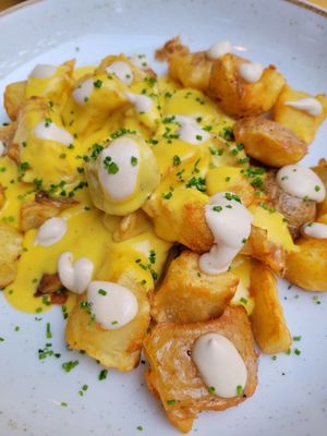 Cheesy roasted potatoes at Green Kitchen in Sao Paulo