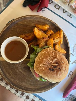 Vegan burger with very tasty sauce at Resto Bar Taraca in Kotor