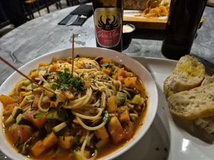 Pasta mit Gemüse at Vista Verde Restaurant in Quepos