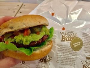New! El Verde burger. 
Patty: kidney beans + red rice
Seasoning: mayo, vegan cheese, pico de gallo, GUACAMOLE  at VEGANBURG - Eunos Flagship Outlet in East Singapore
