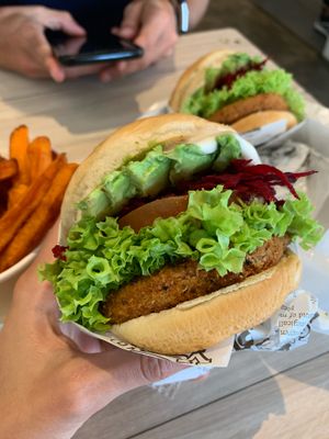Avocado Beetroot Crispy Soy Patty (no onion) at VEGANBURG - Eunos Flagship Outlet in East Singapore