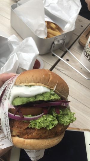 avocado beetroot $9.90 👍🏻👍🏻👍🏻 at VEGANBURG - Eunos Flagship Outlet in East Singapore
