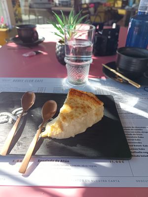  at Rosee Club Café in Orihuela