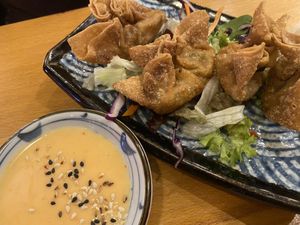 Crispy Wantans mit Dip 🌱 #Veganuary at Chay Vegan Asian Kitchen in Hamburg
