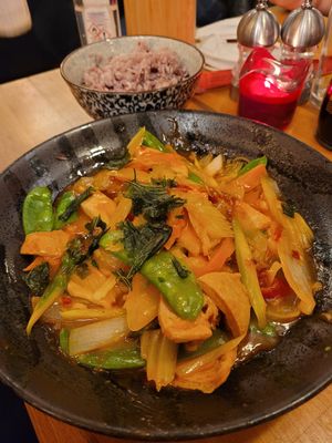 Zitronengemüse mit veg. Vänchen at Chay Vegan Asian Kitchen in Hamburg
