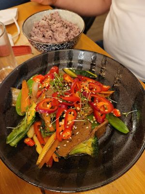 Gemüse mit Fakemeat und Chillis at Chay Vegan Asian Kitchen in Hamburg