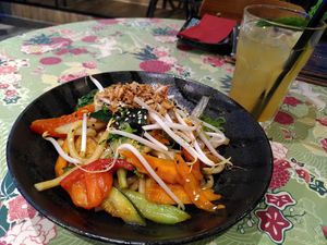 Lunch menu: one main (to be chosen between 7) and a drink at Chay Vegan Asian Kitchen in Hamburg