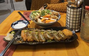 Spring bowl and 1 of the crunchy rolls at Chay Vegan Asian Kitchen in Hamburg