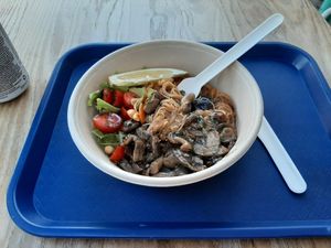 Pad Thai Bowl at Cala Vegana in Menorca