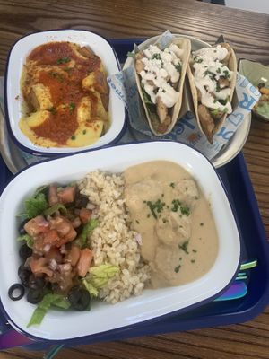 Bowl, bravas and tacos  at Cala Vegana in Menorca
